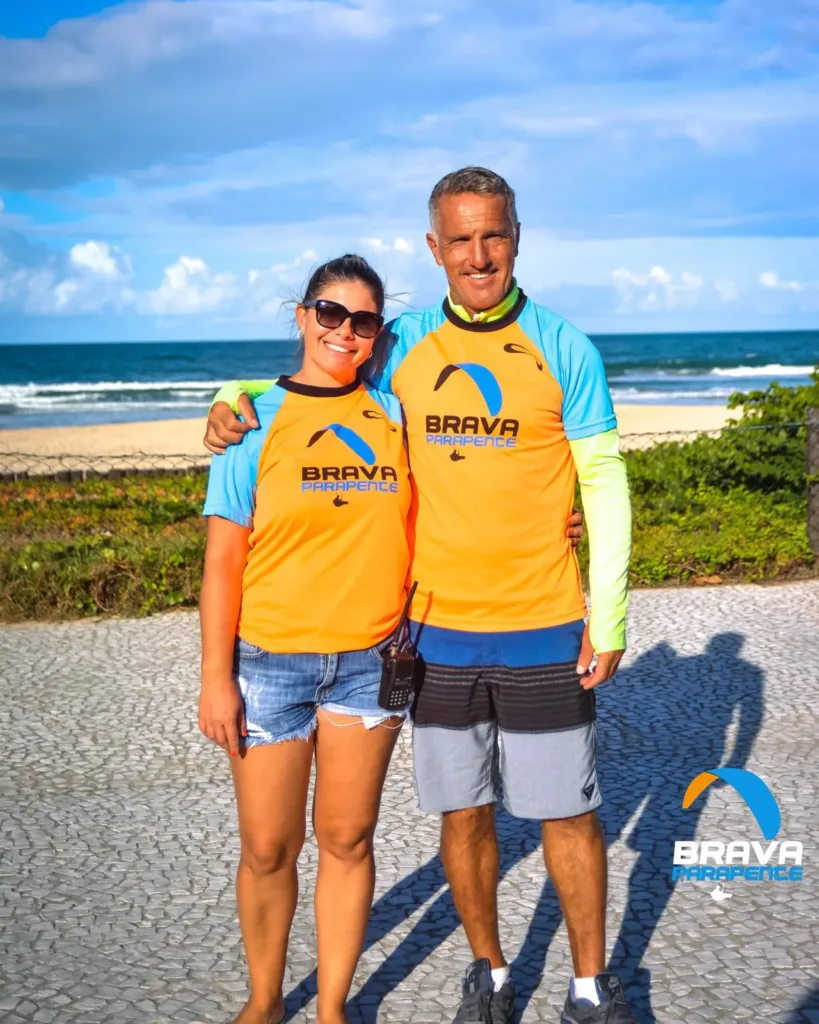 Equipe Brava Parapente na Praia Brava